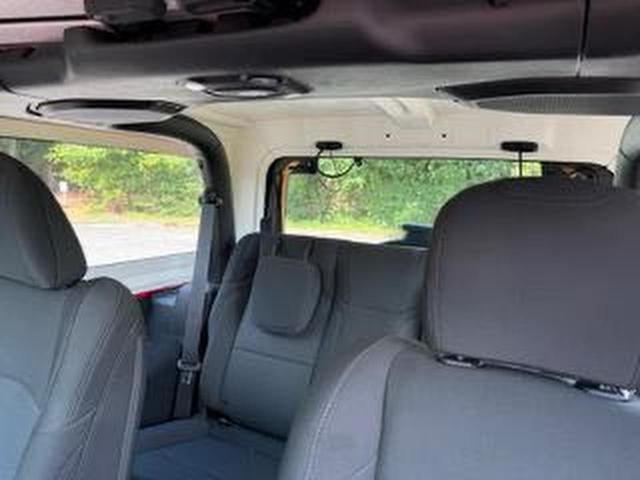 Jeep Wrangler Sport Image 9