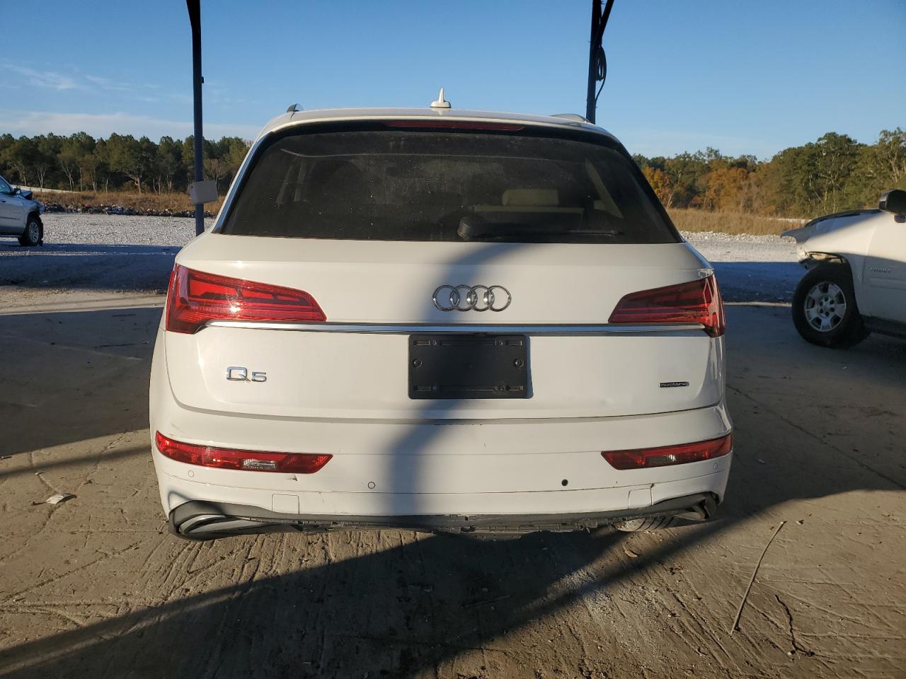 Audi Q5 Premium 40 Image 2