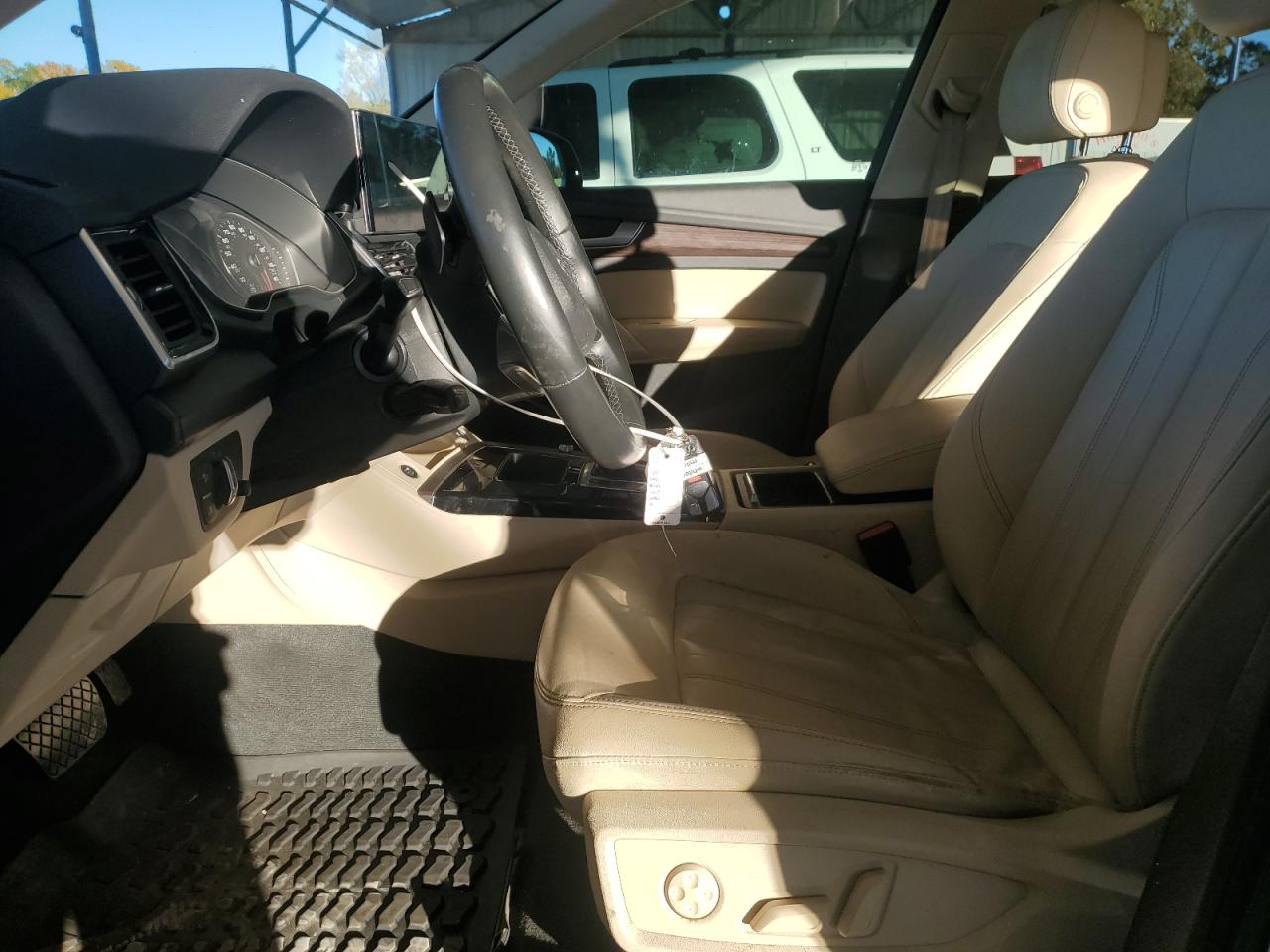 Audi Q5 Premium 40 Image 4