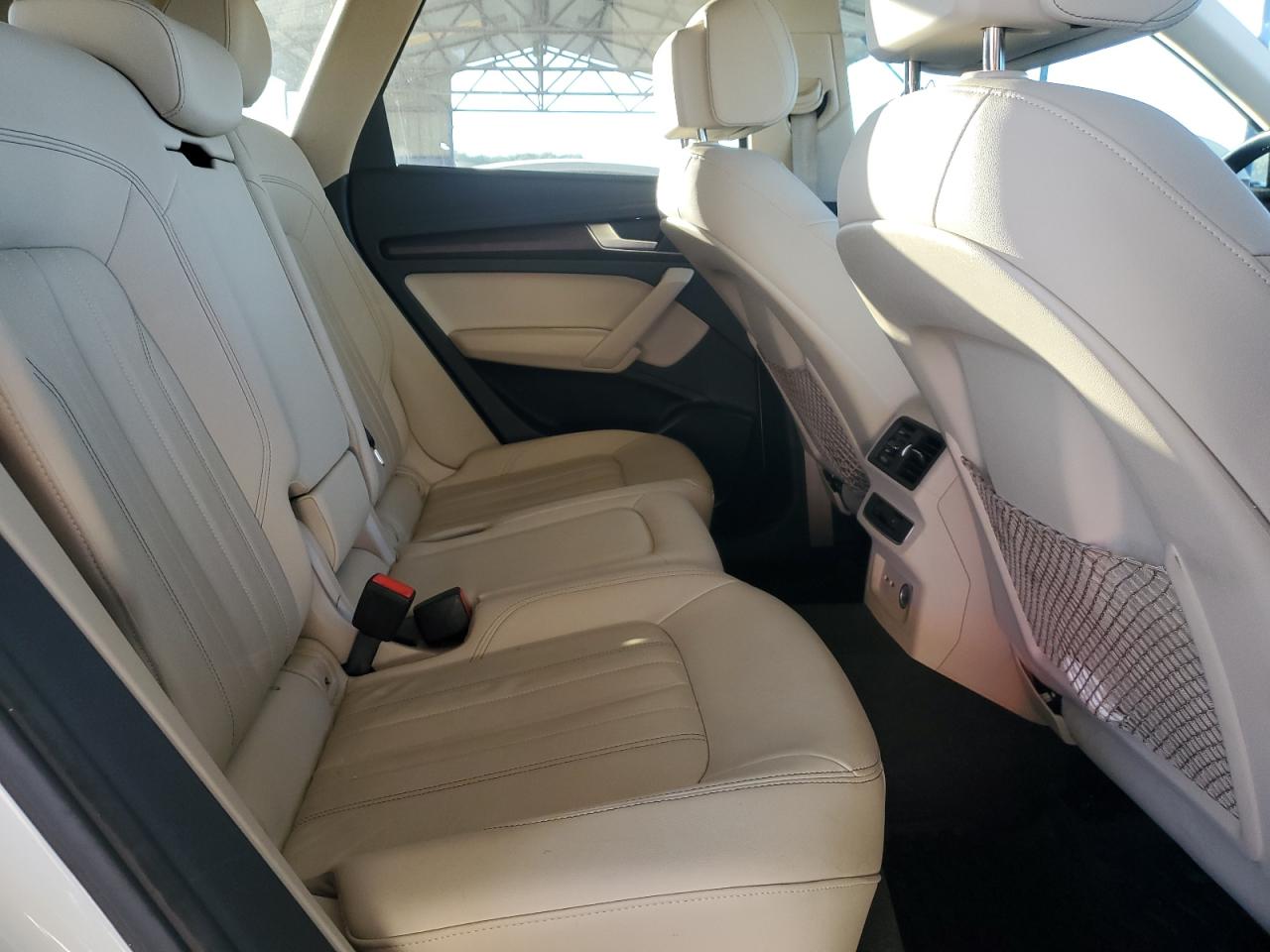 Audi Q5 Premium 40 Image 10