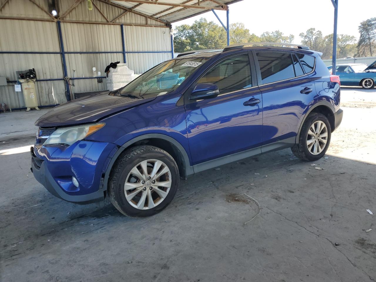Toyota RAV4 Limited Image 1