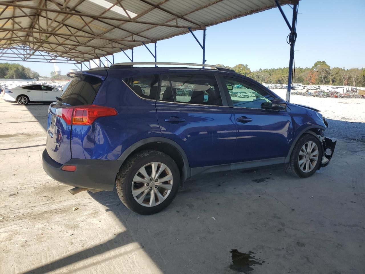 Toyota RAV4 Limited Image 3