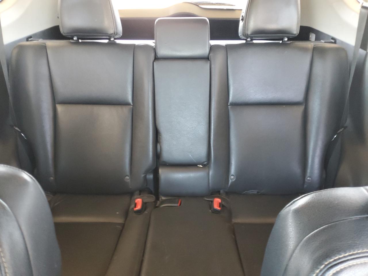 Toyota RAV4 Limited Image 9