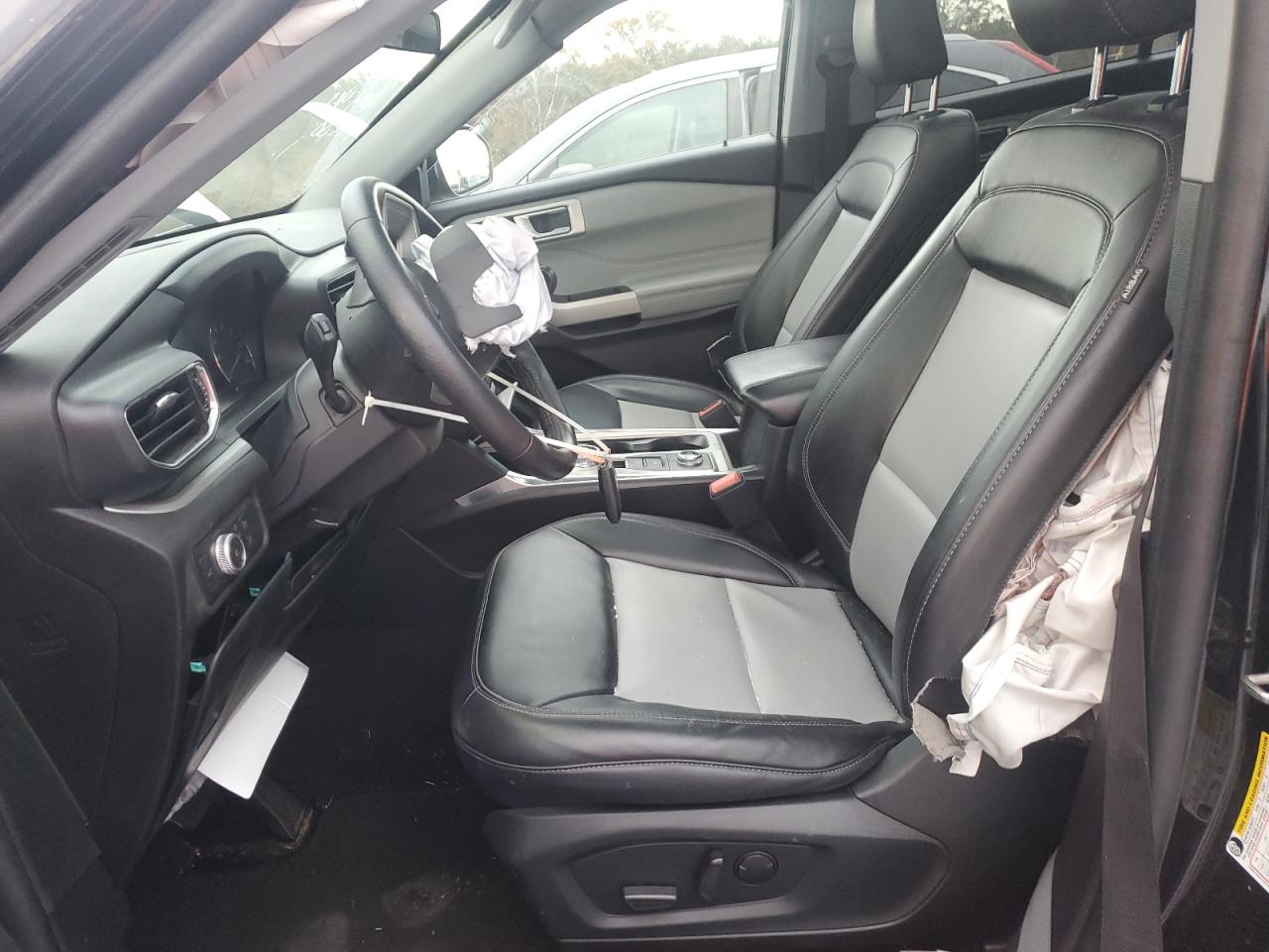 Ford Explorer Xlt Image 10