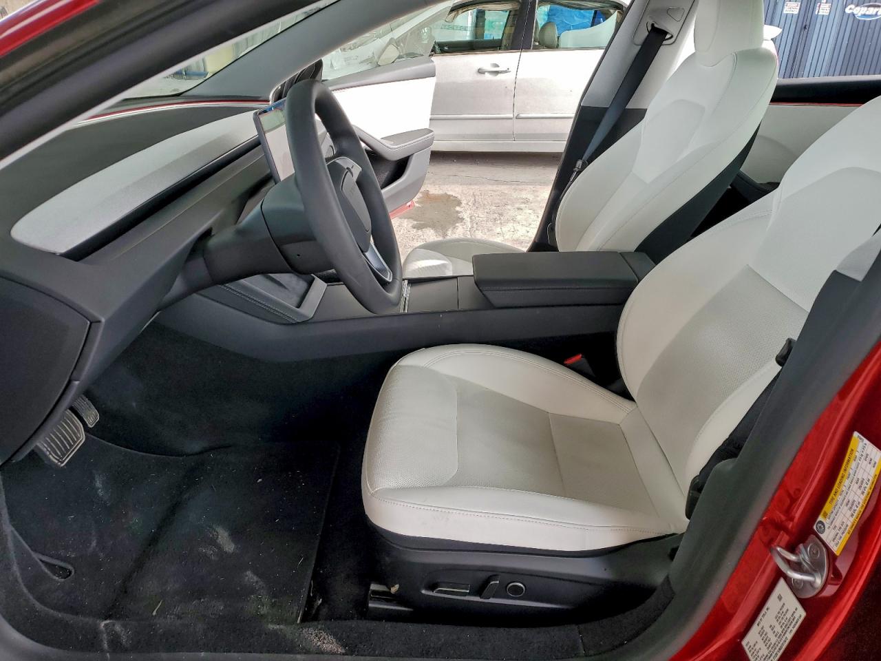 Tesla Model 3 Image 7