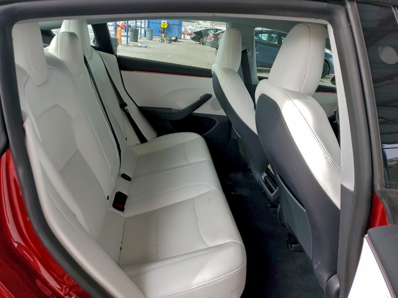 Tesla Model 3 Image 8