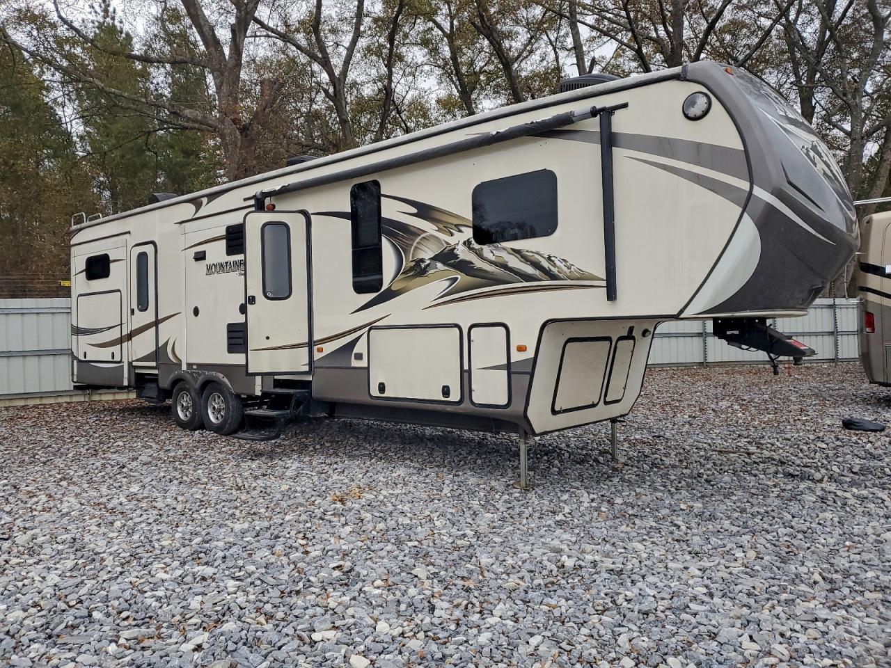 Montana Mountainee Image 1