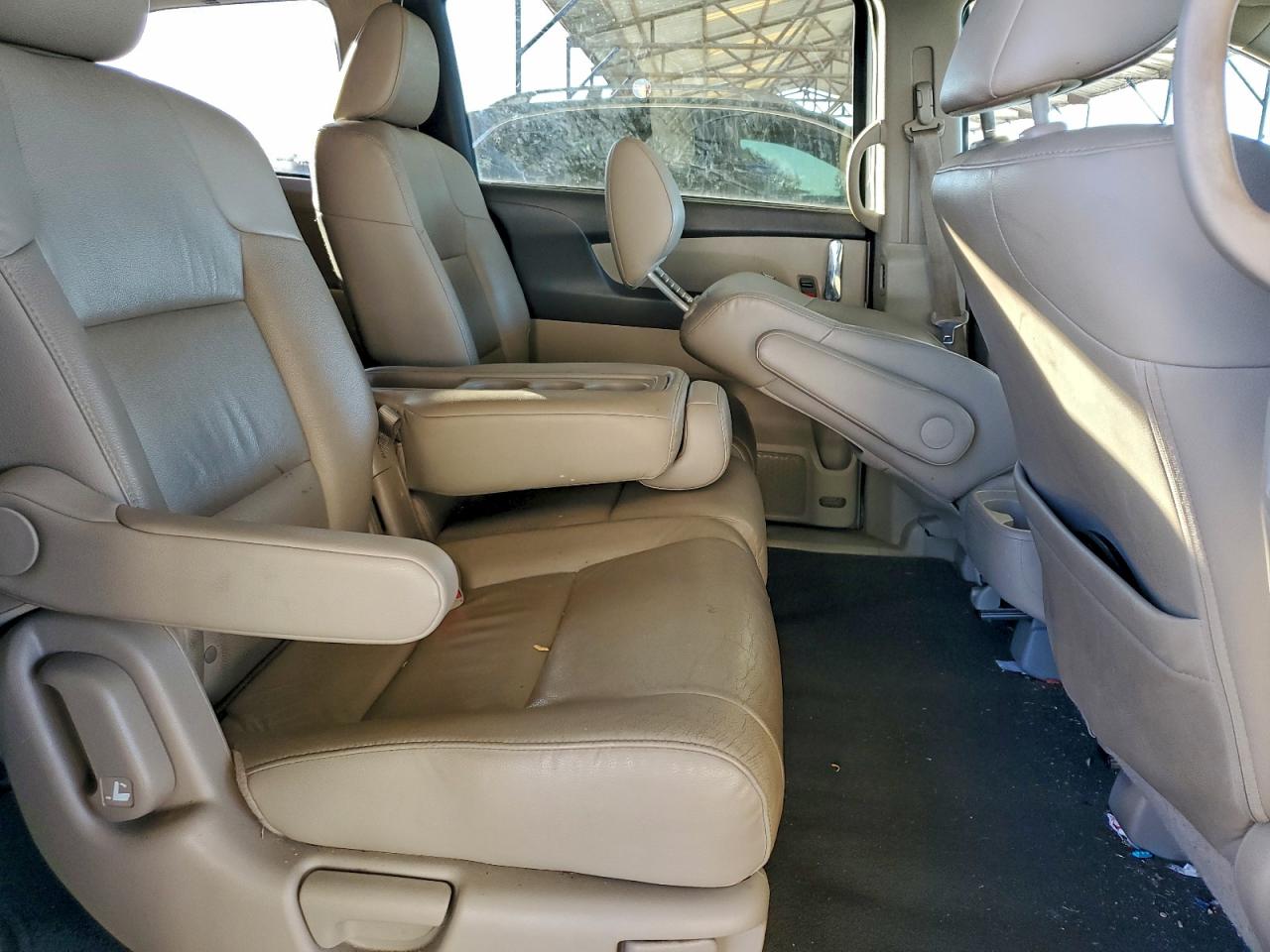 Honda Odyssey Touring Image 3