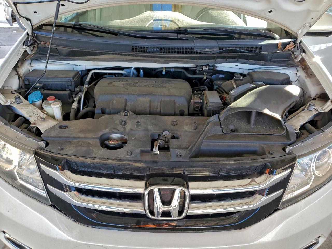 Honda Odyssey Touring Image 8