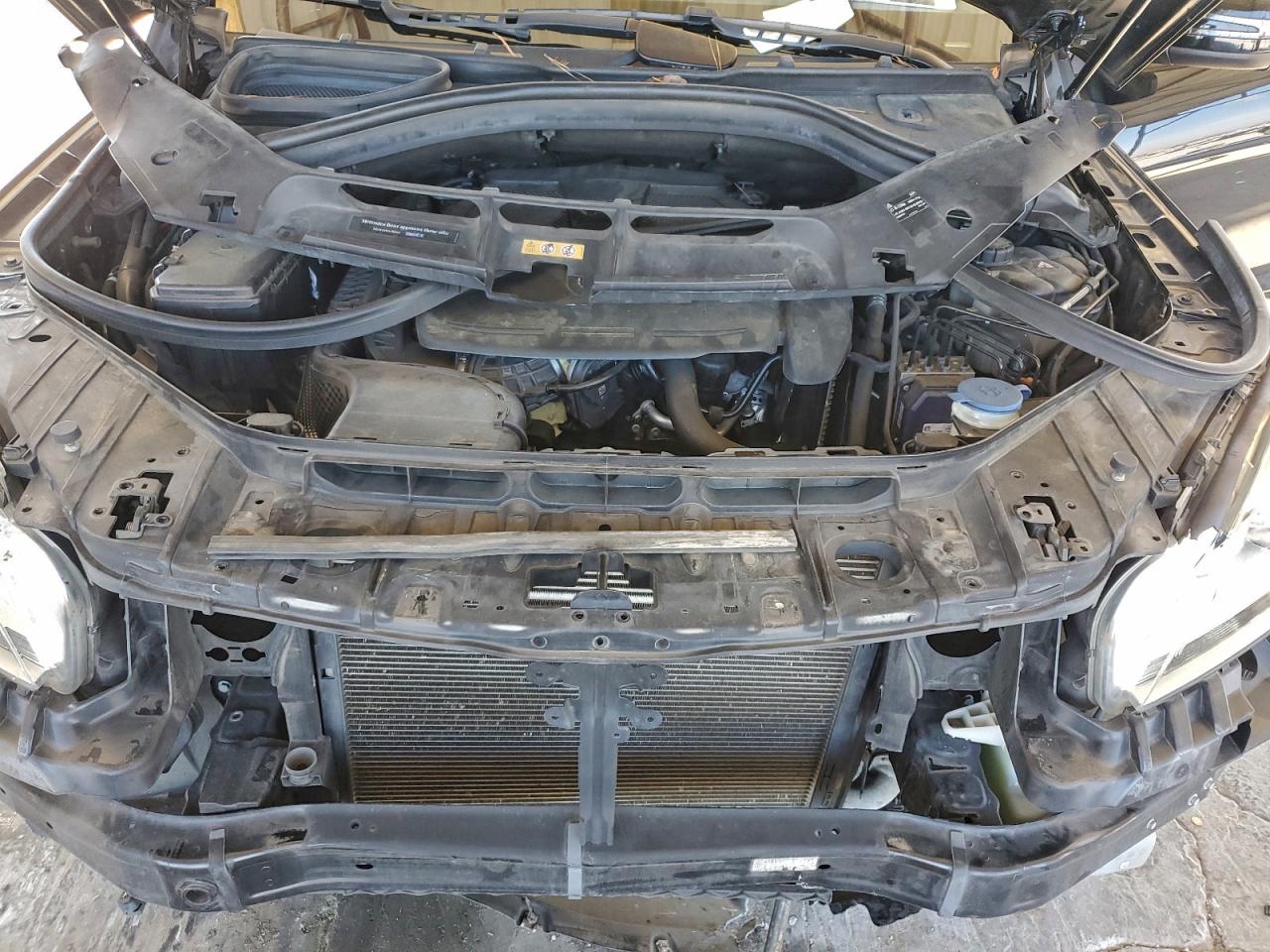 Mercedes-Benz M-Class 350 Image 9