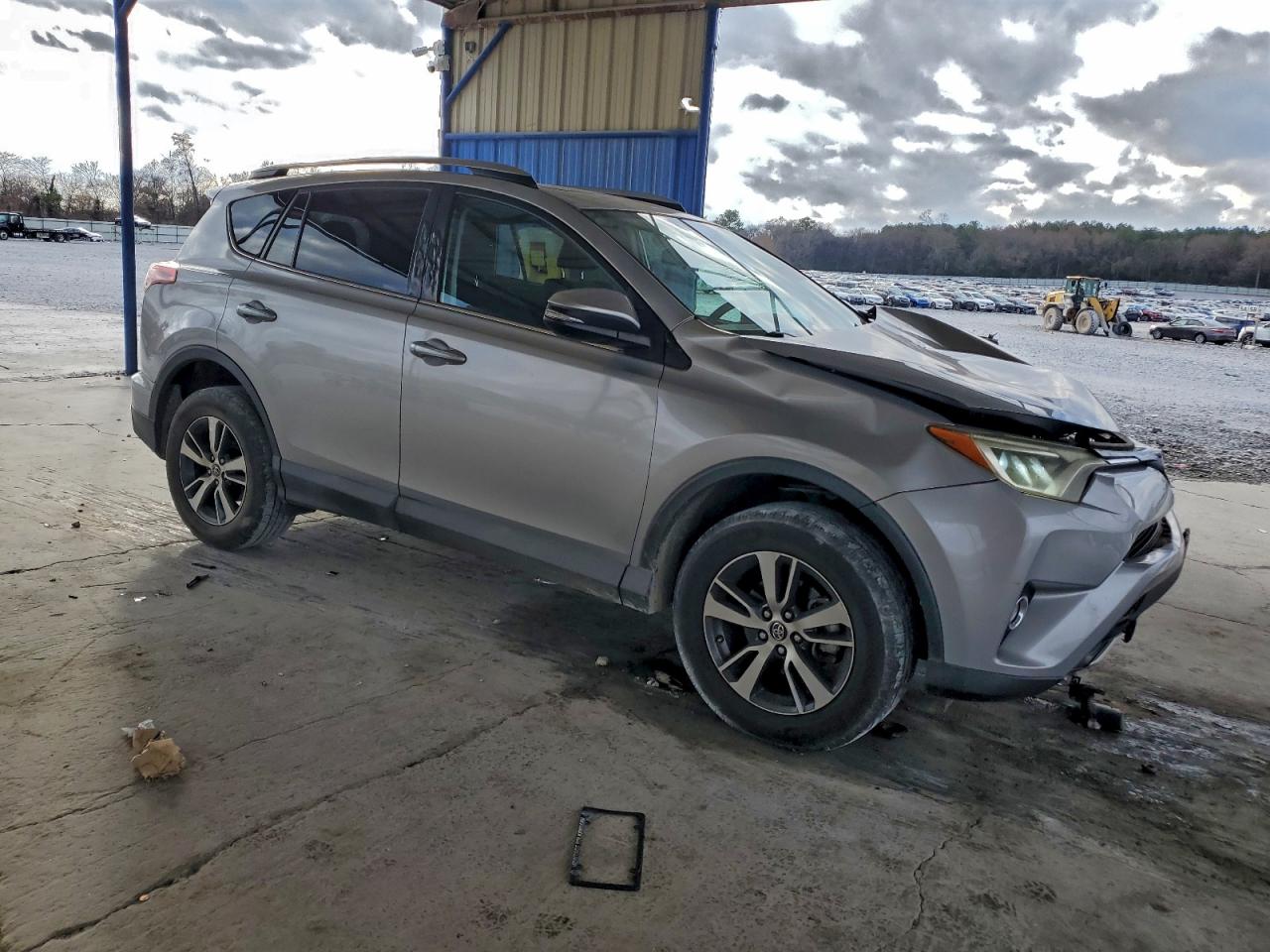 Toyota RAV4 Adventure Image 4