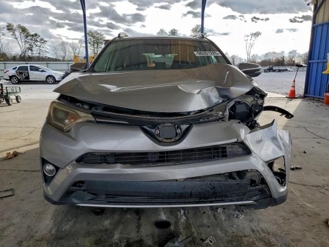 Toyota RAV4 Adventure Image 5