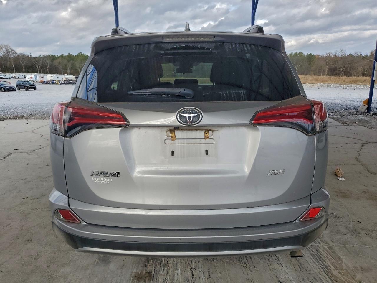 Toyota RAV4 Adventure Image 3