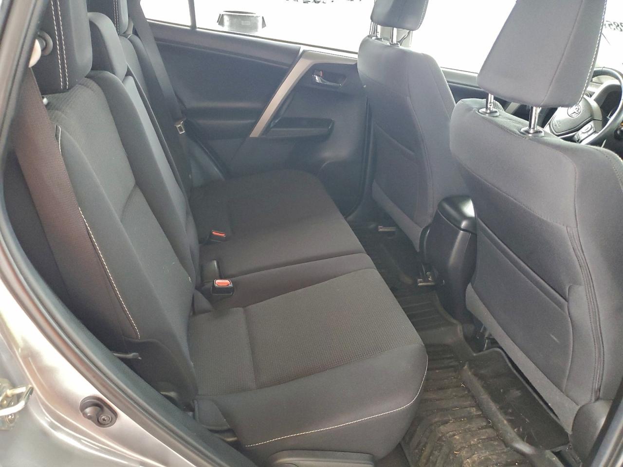 Toyota RAV4 Adventure Image 7