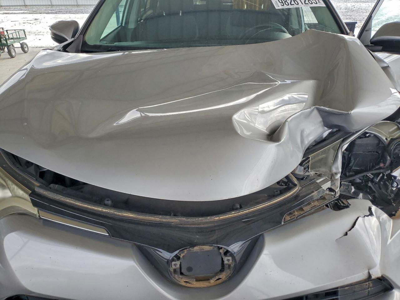 Toyota RAV4 Adventure Image 8