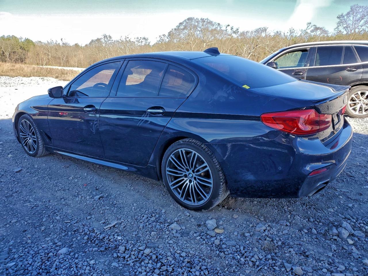 BMW 5 Series I Image 2