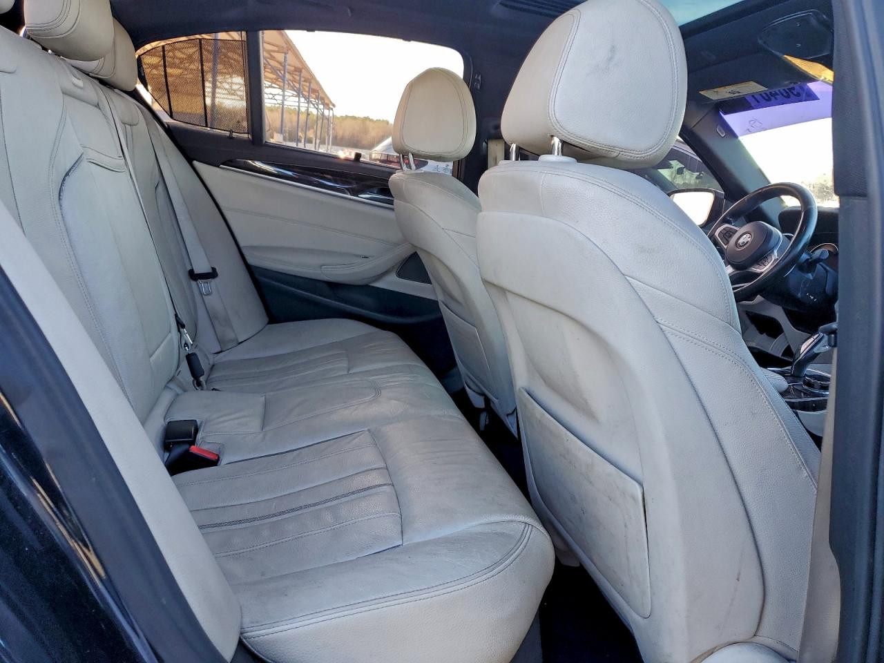 BMW 5 Series I Image 10