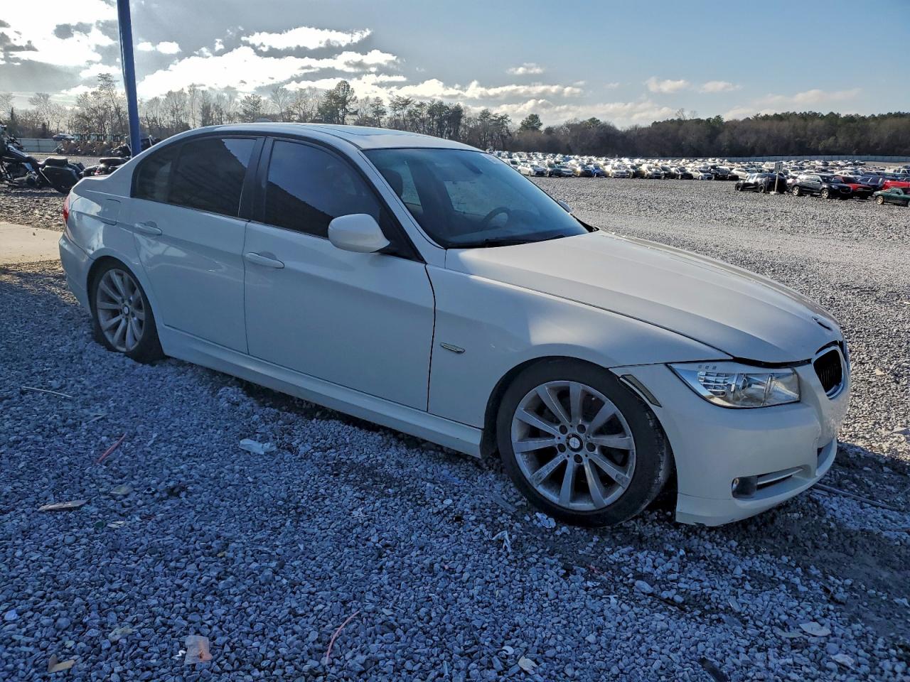 BMW 3 Series I Image 9