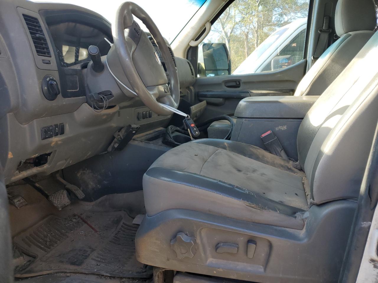 Nissan Nv 2500 Image 3