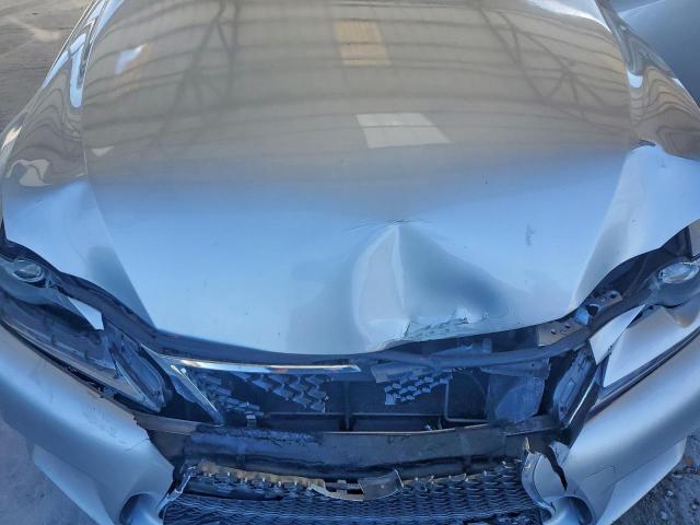 Lexus Is 200t Image 9