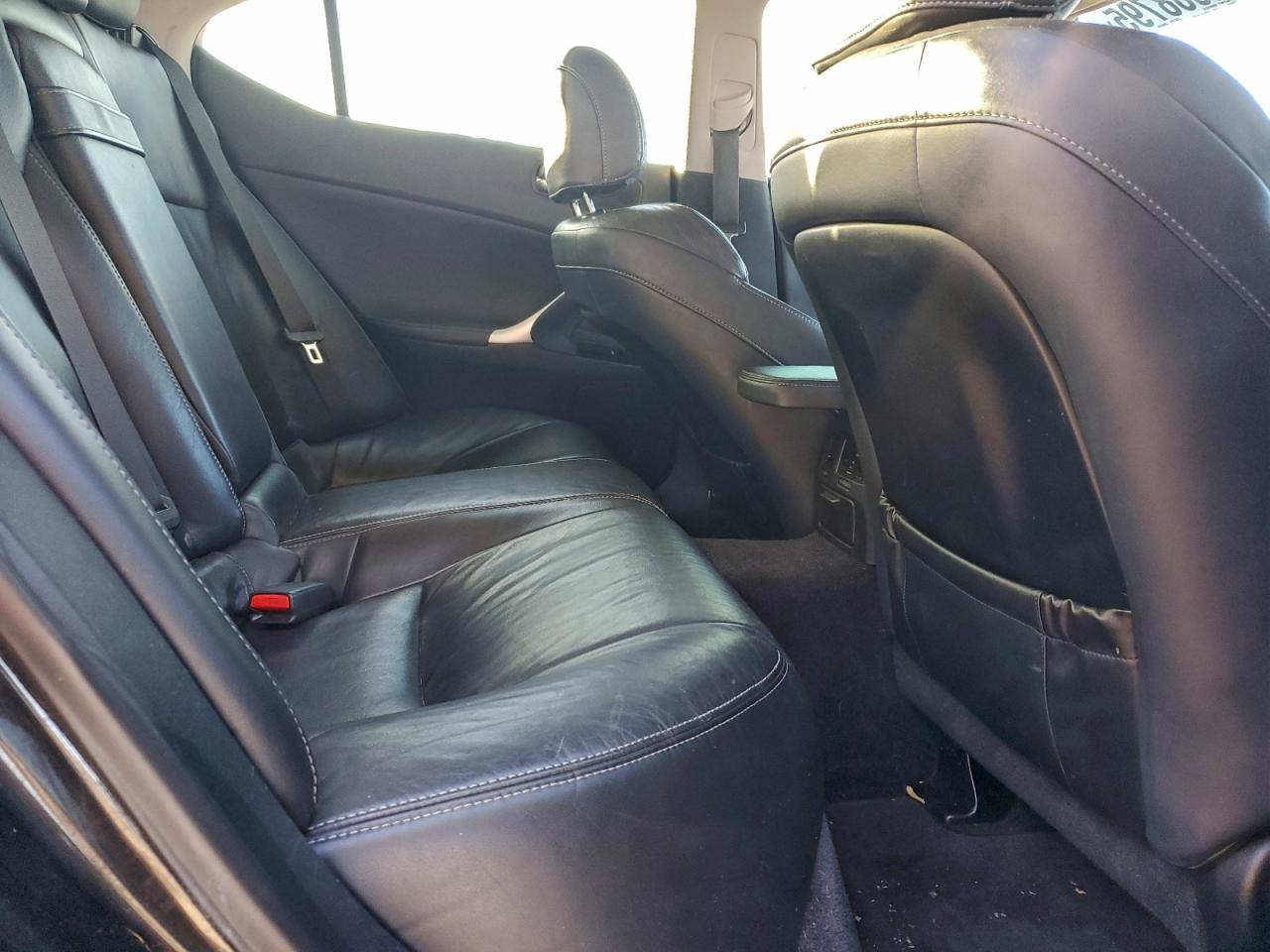 Lexus Is 250 Image 10