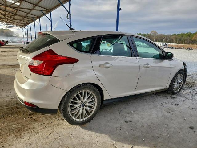 Ford Focus Titanium Image 8