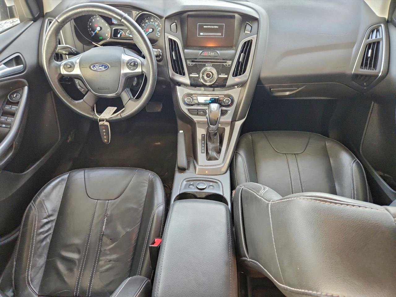 Ford Focus Titanium Image 11