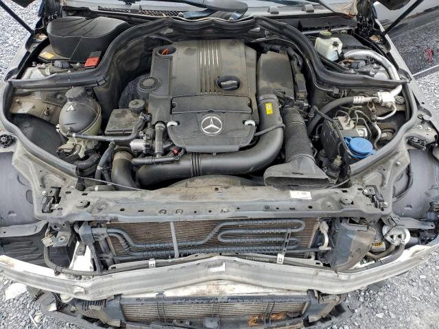Mercedes-Benz C-Class 250 Image 12