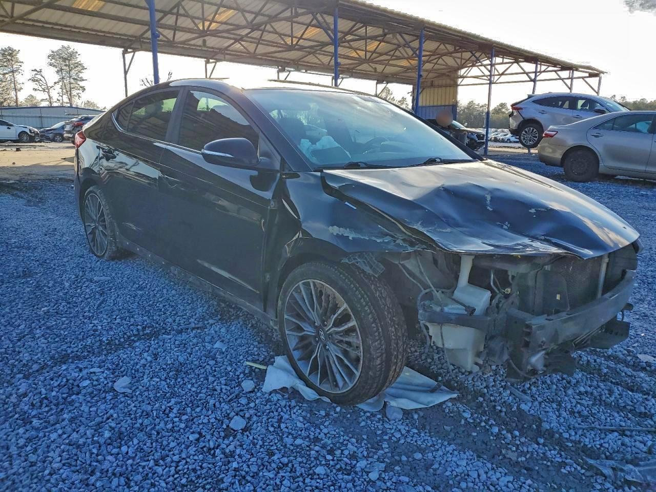 Hyundai ELANTRA Sport Image 4