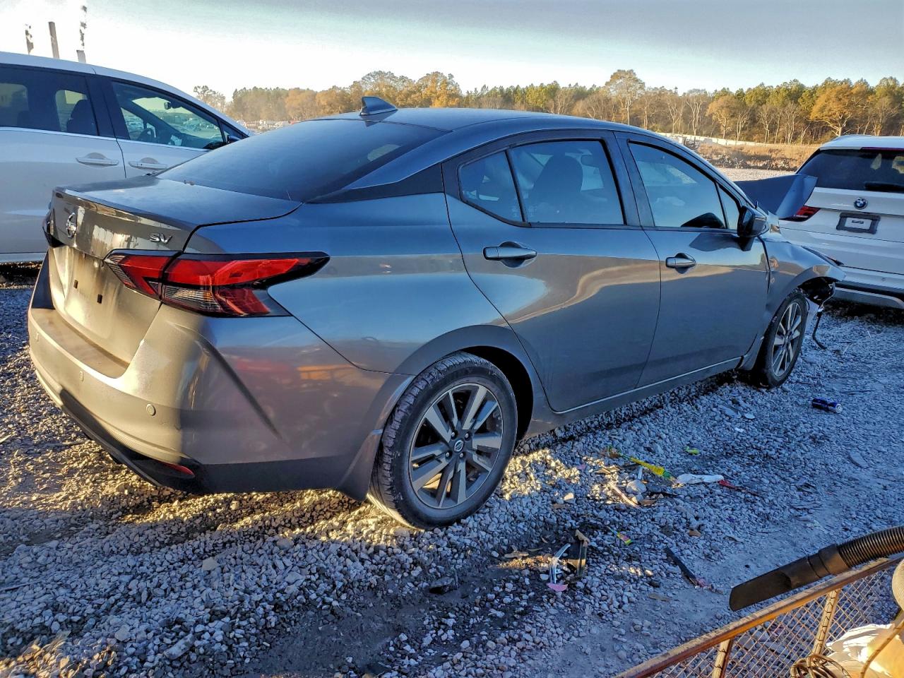 Nissan Versa Sv Image 2