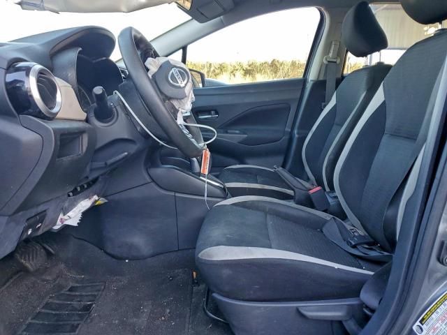 Nissan Versa Sv Image 9