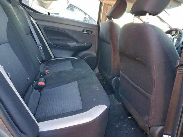 Nissan Versa Sv Image 8