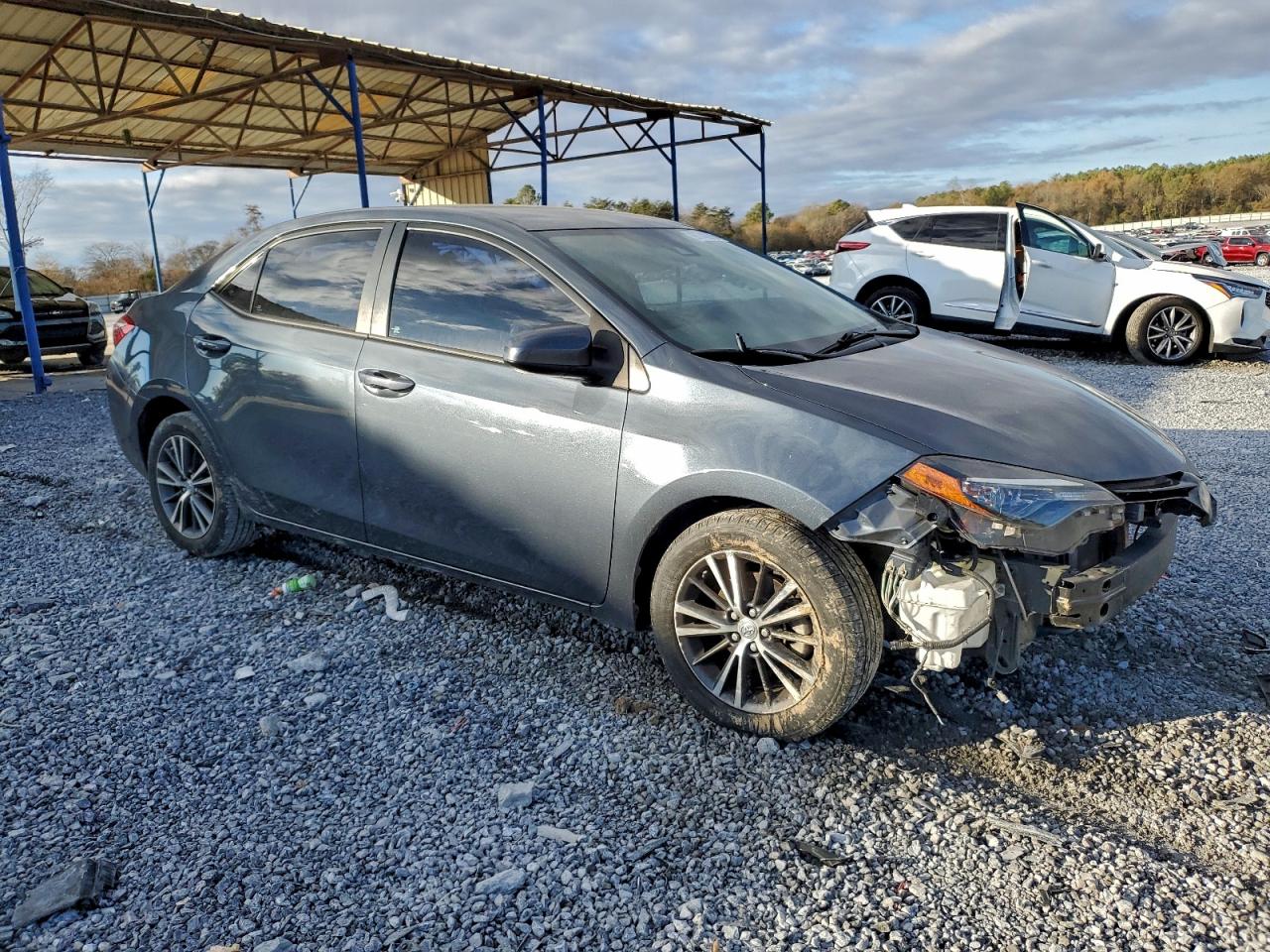 Toyota Corolla L Image 3