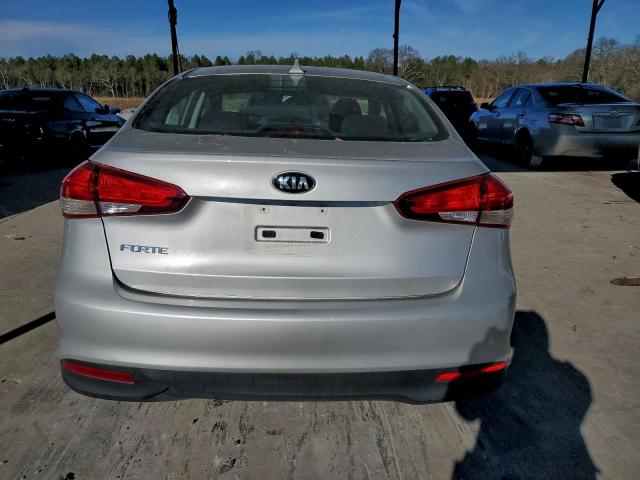 Kia Forte Lx Image 8