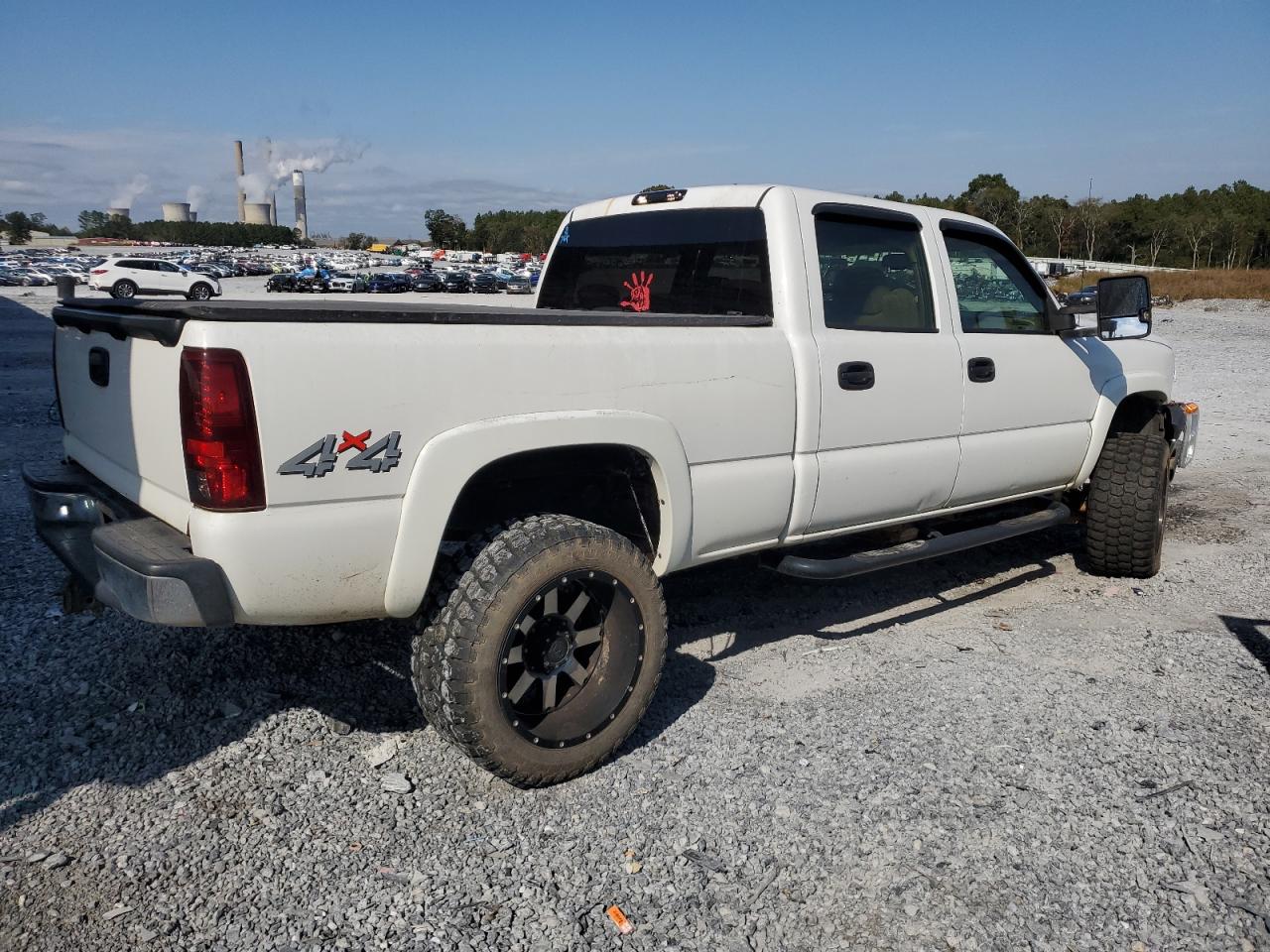 Chevrolet Silverado K2500 Image 2