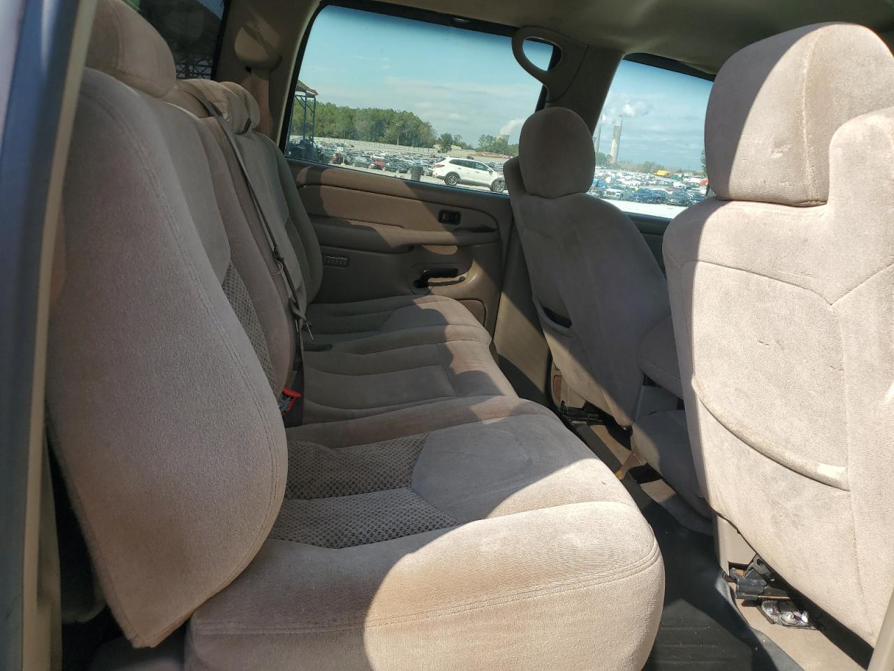 Chevrolet Silverado K2500 Image 6