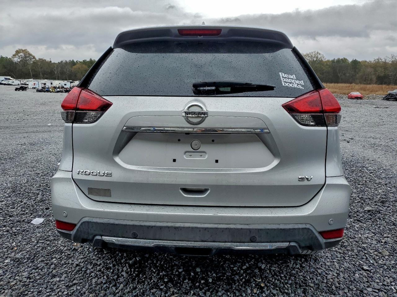 Nissan Rogue S Image 3