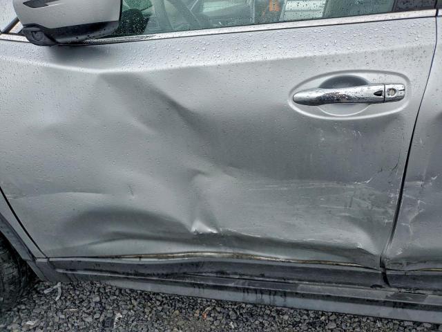 Nissan Rogue S Image 6