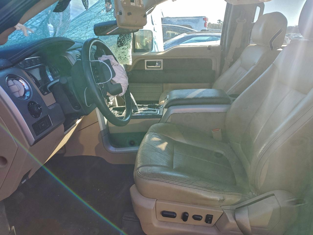 Ford F-150 Supercrew Image 11