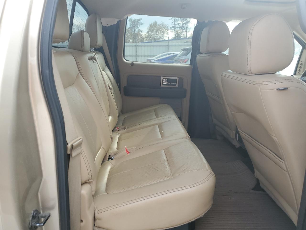 Ford F-150 Supercrew Image 8