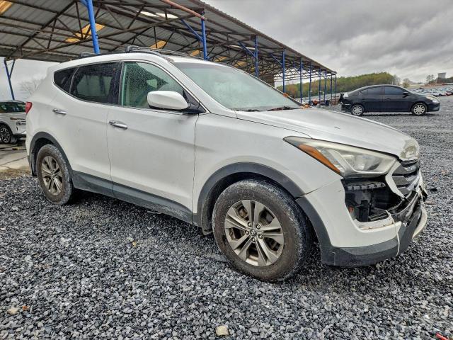 Hyundai SANTA FE Image 2