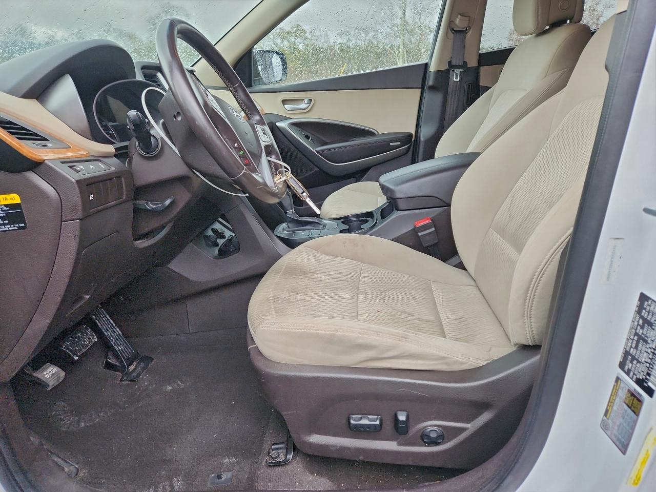 Hyundai SANTA FE Image 4