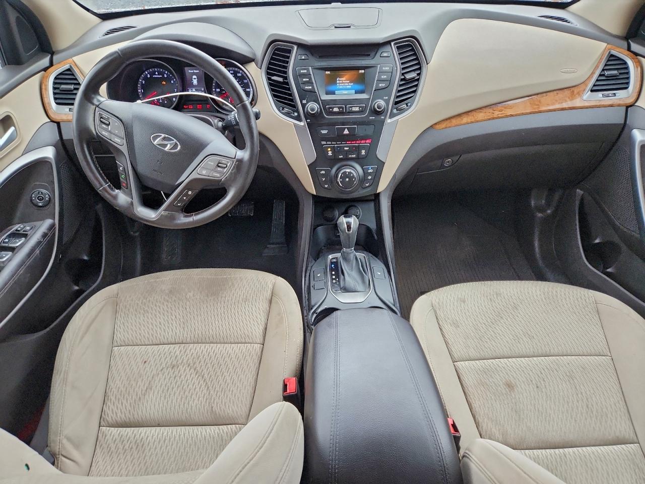 Hyundai SANTA FE Image 6