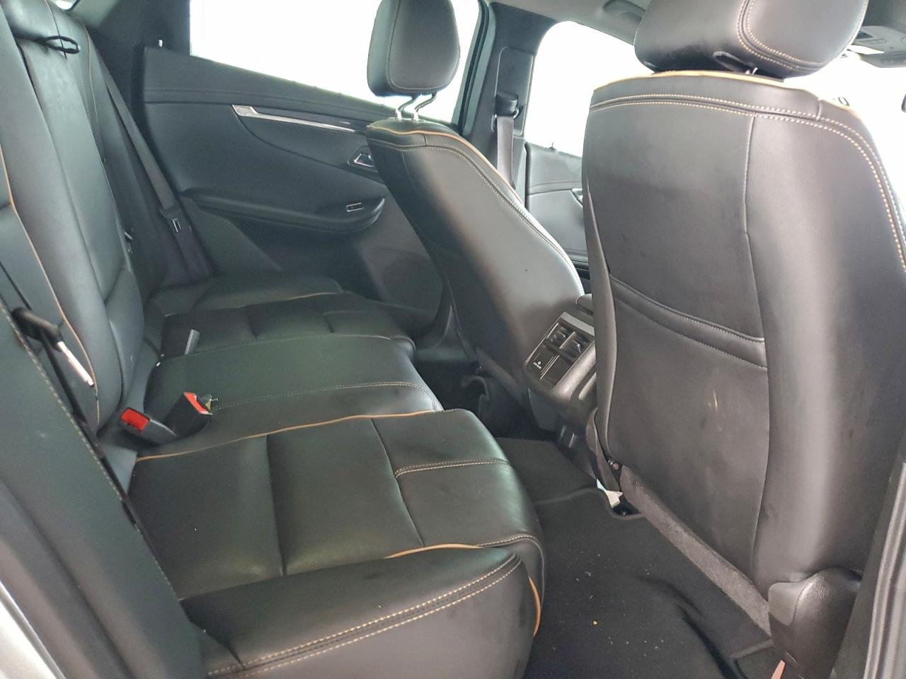 Chevrolet Impala Premier Image 10