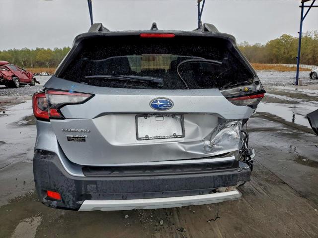 Subaru Outback Touring Image 3