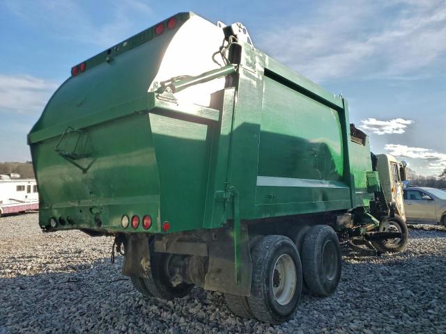 Peterbilt Tractor 320 Image 2