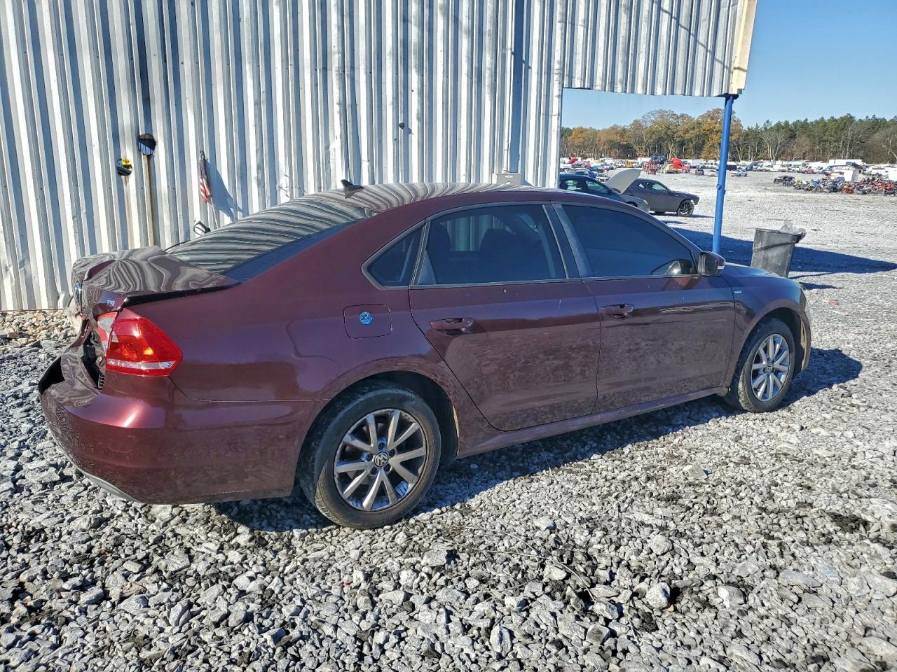Volkswagen Passat S Image 6