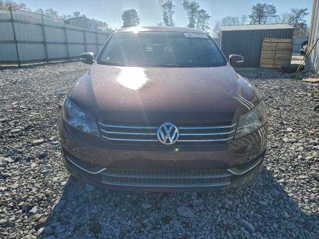 Volkswagen Passat S Image 2