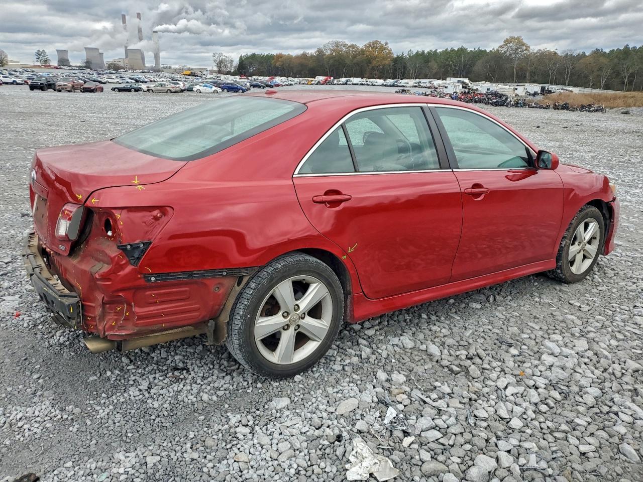 Toyota Camry Base Image 2