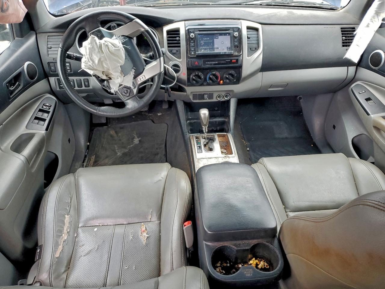 Toyota Tacoma Double Cab Image 10